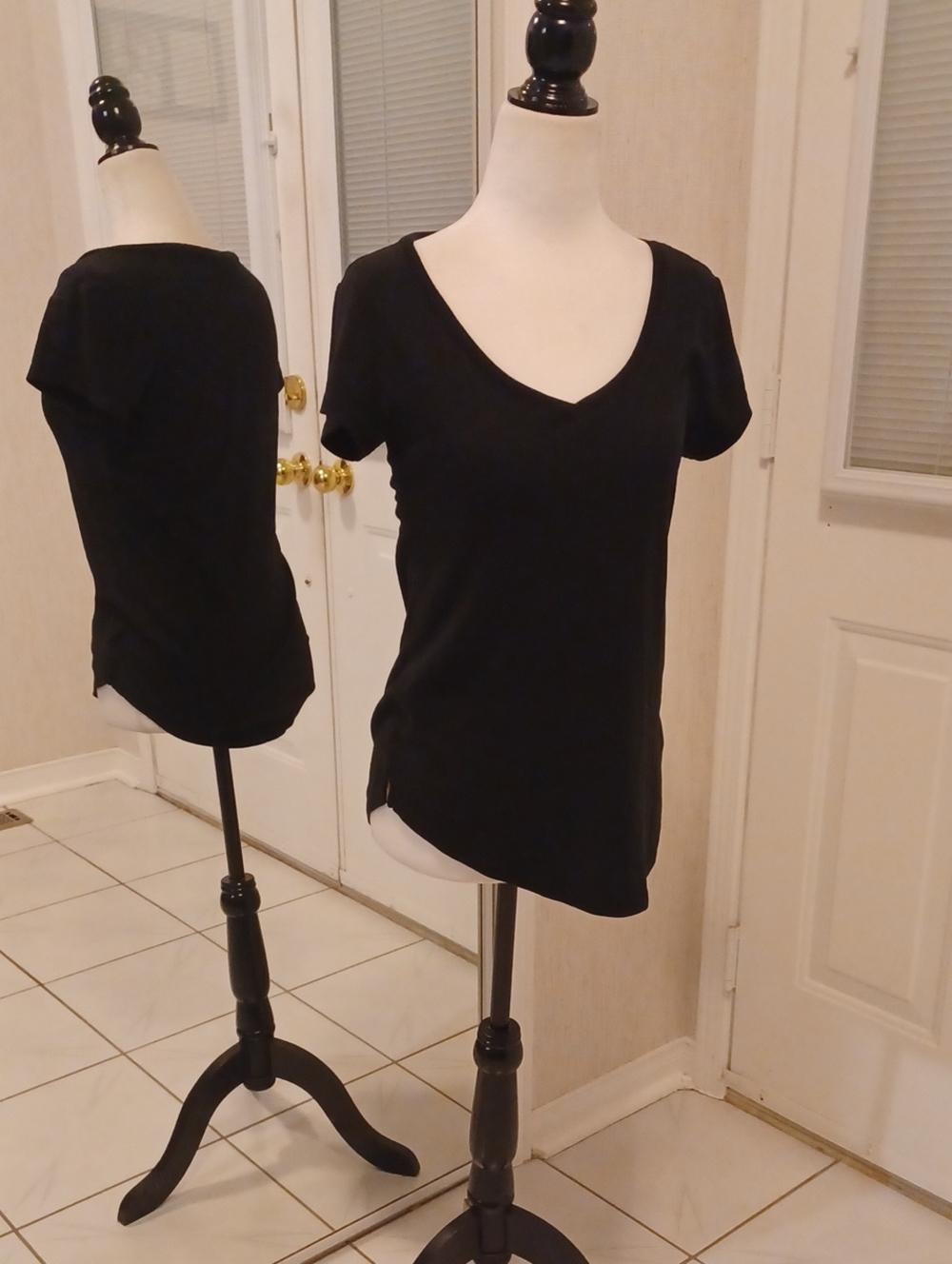 4/$40 Classic Black V-Neck Tee - Size Medium